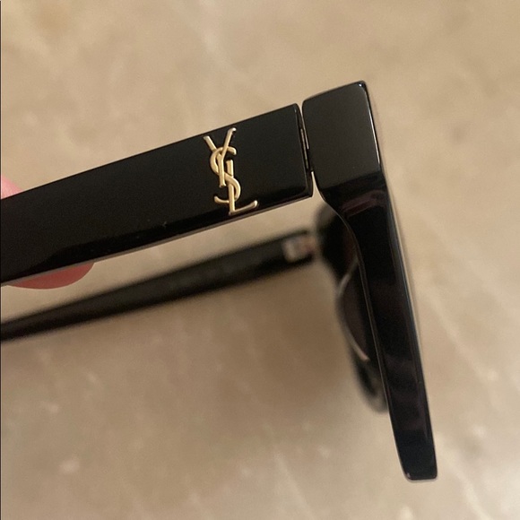 YSL Sunglasses - Picture 6 of 6